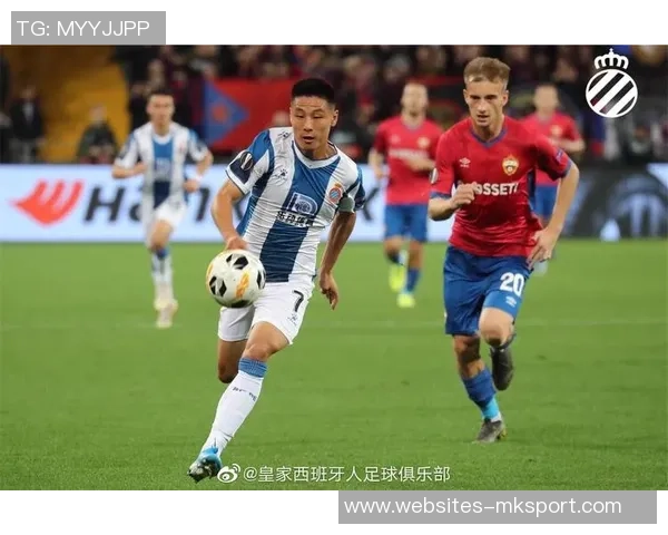 中央陆军与西班牙足球队激战正酣谁能在这场对决中笑到最后