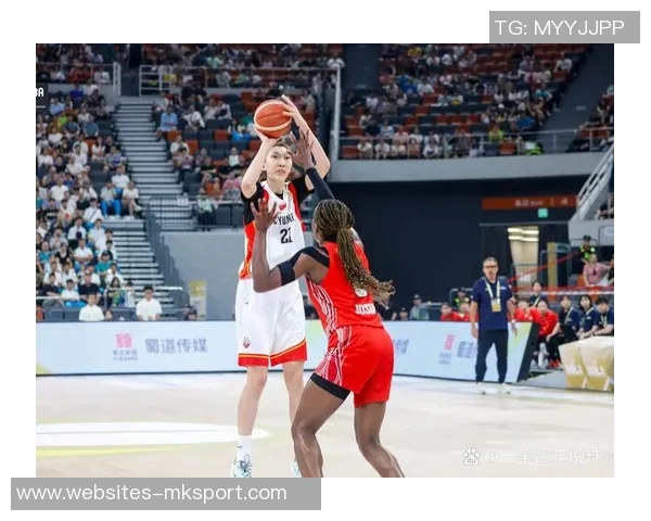 加拿大女篮与希腊女篮激战正酣谁将赢得这场精彩对决