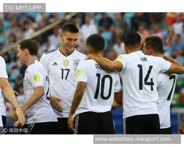 德国队在友谊赛中以四比一战胜墨西哥队展现强大实力