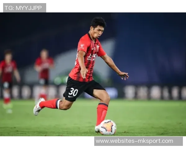 恩德里克的崛起之路：从青涩少年到足球界新星的成长历程